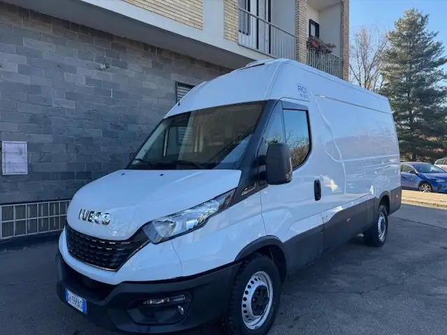 Iveco Daily 2022 frigo con ATP canbio automatico 6e