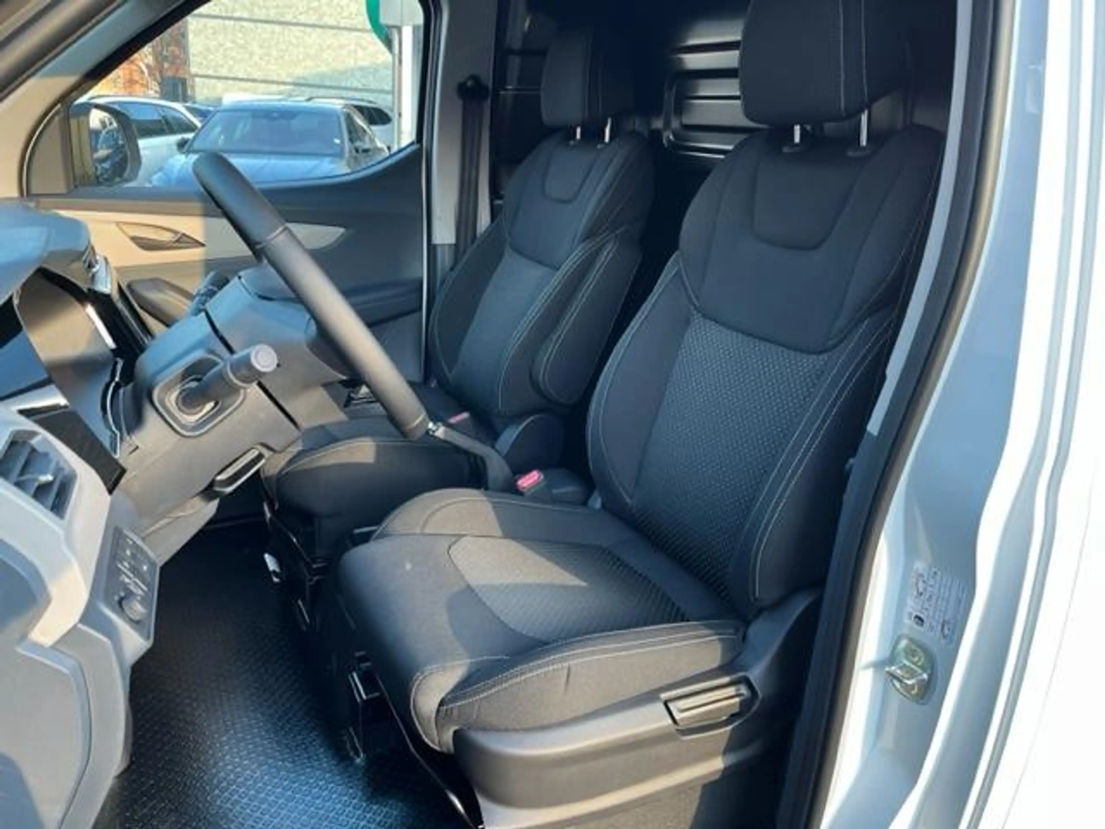 Maxus eDeliver 3 L1 50KWH+SOFORT — photo 14