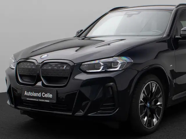 BMW X3 view 17