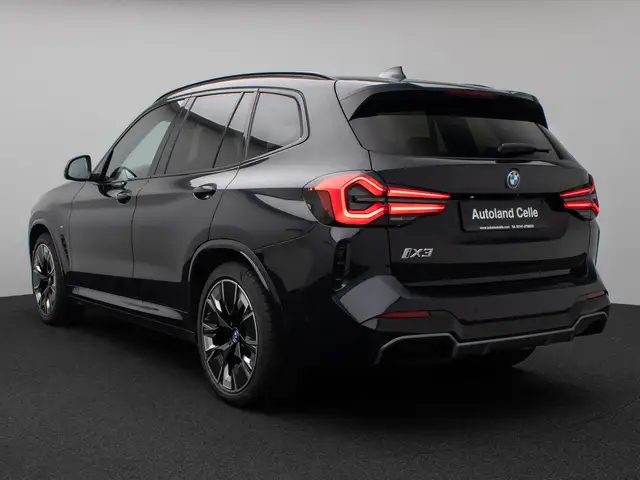 BMW X3 view 9