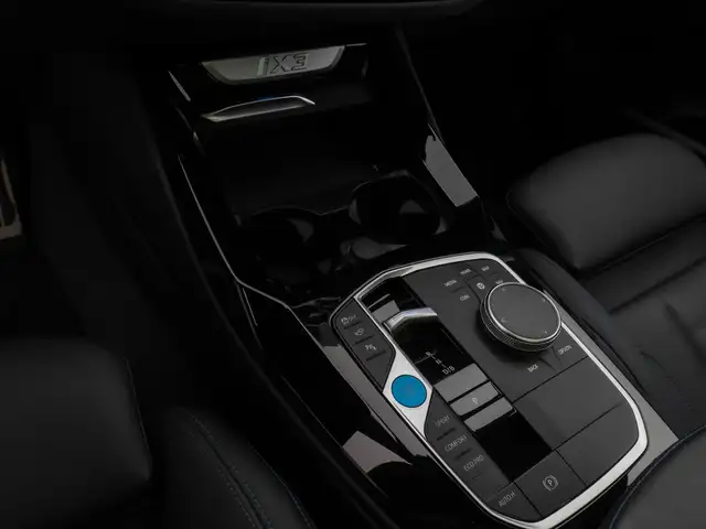 BMW X3 view 22