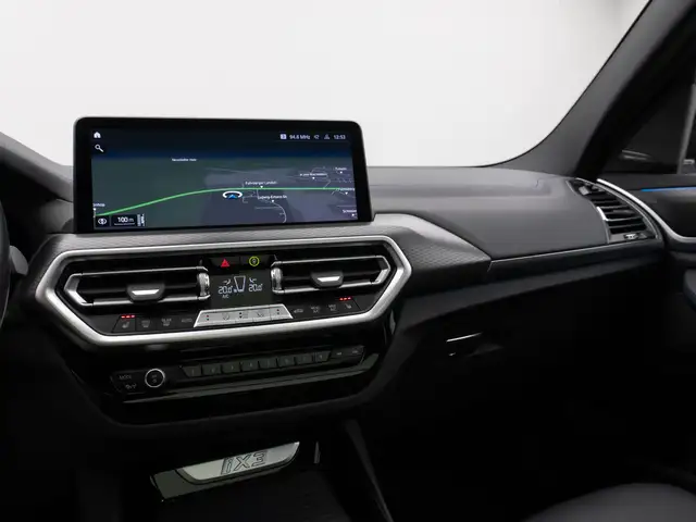 BMW X3 view 21