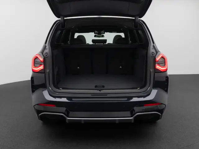 BMW X3 view 13