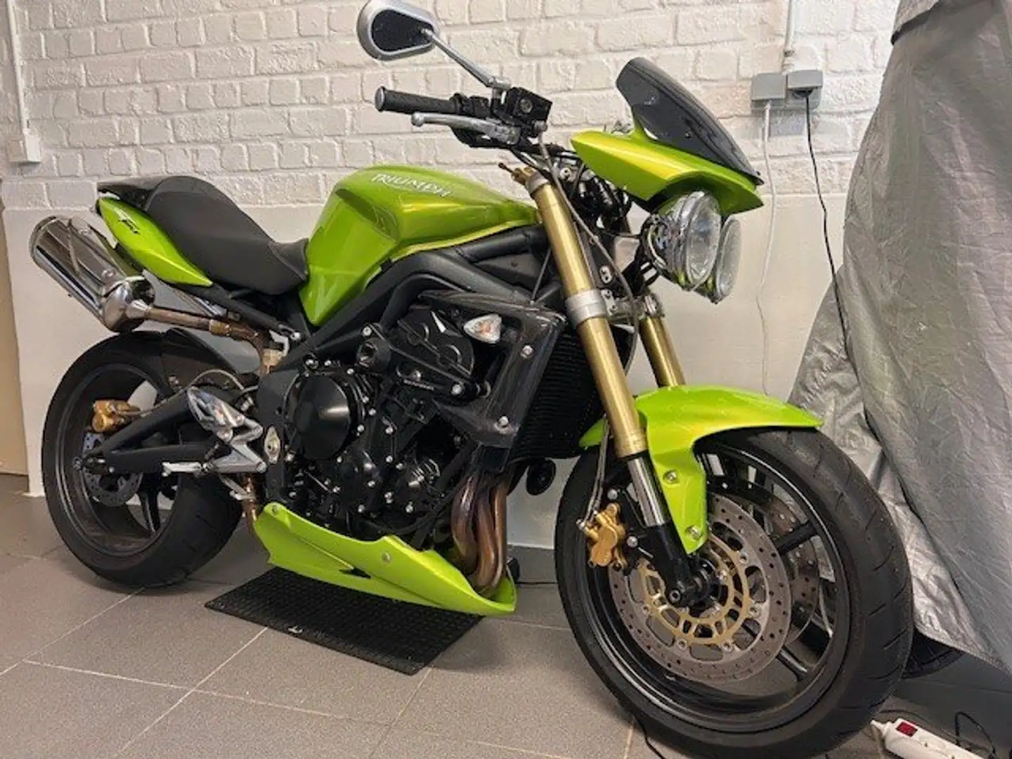 Triumph Street Triple 675 Full Carbone + Ohlins (AR/AV) + pièces Rizoma Groen - 2