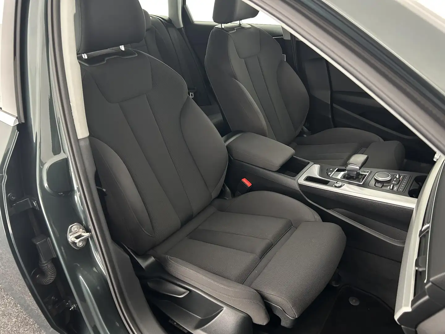 Audi A4 Avant 2.0 TFSI 190pk S-Tronic ultra Sport Trekhaak Verde - 2