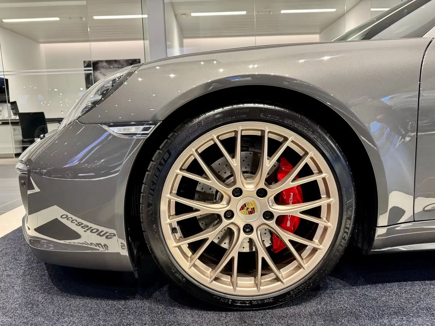 Porsche 911 Type 991.2 Targa 4 GTS Limited "Sylt"Edition Gris - 2