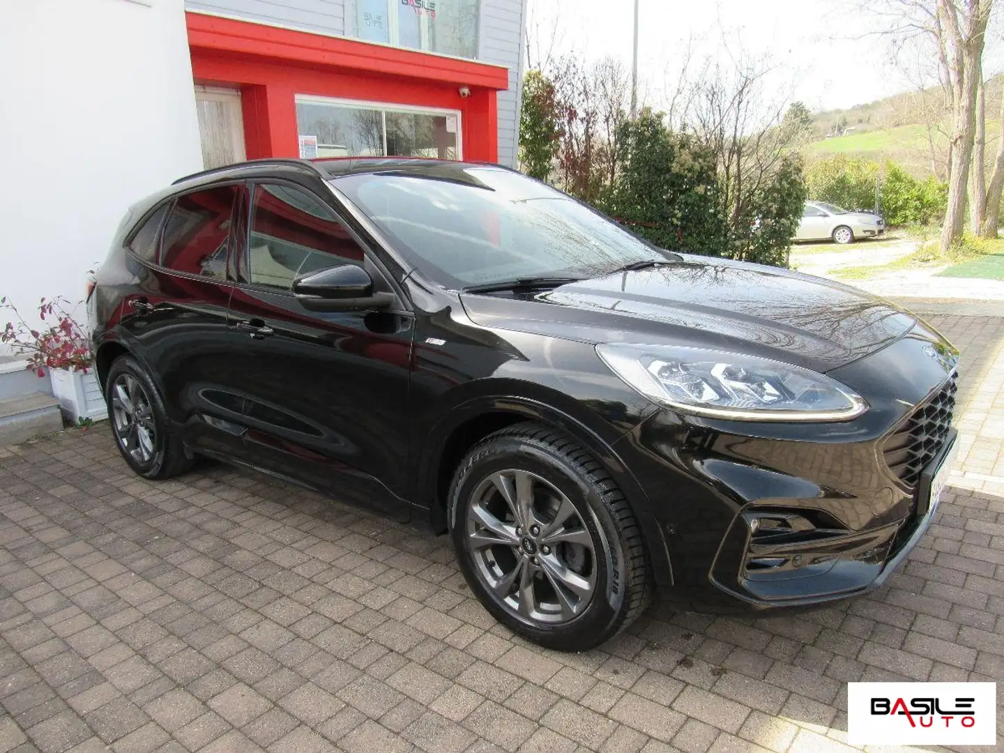 Ford Kuga 1.5 EcoBl. 120CV aut. 2WD ST-Line X Zwart - 2