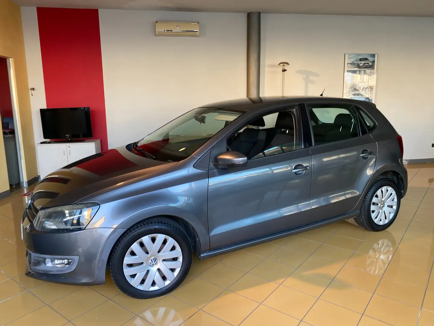 Volkswagen Polo Polo 5p 1.6 tdi Comfortline 90cv Grigio - 1