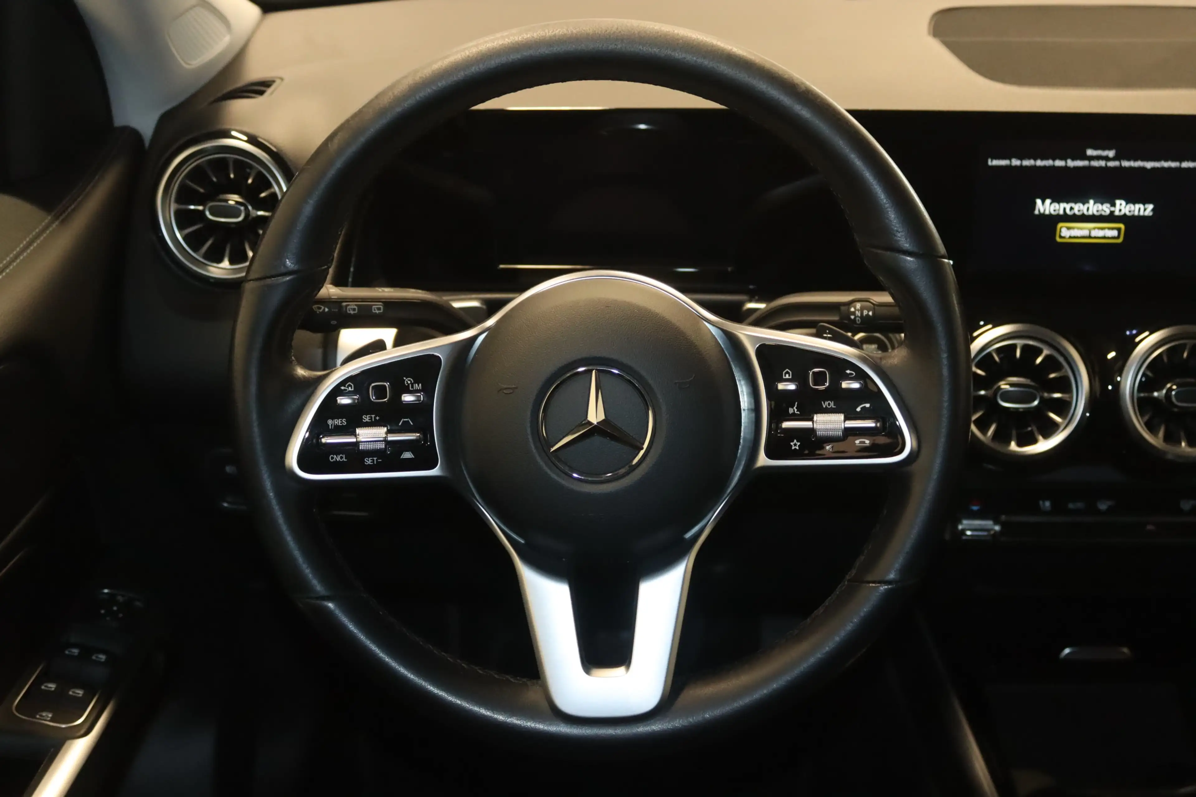 Mercedes-Benz GLB 200 Progressive Night 7Si.-NAV-KAM-LED-SHZ- — photo 14