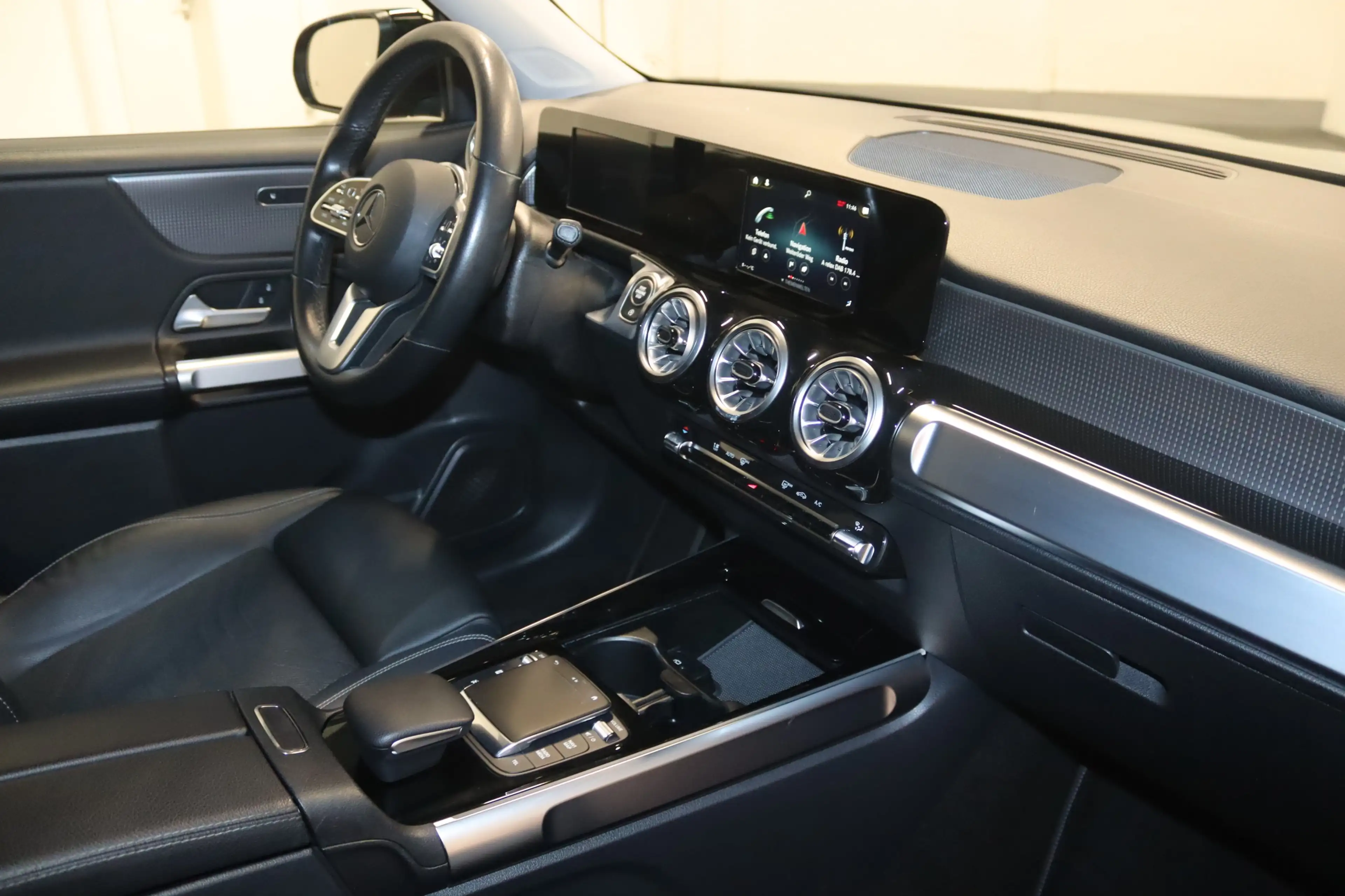 Mercedes-Benz GLB 200 Progressive Night 7Si.-NAV-KAM-LED-SHZ- — photo 11