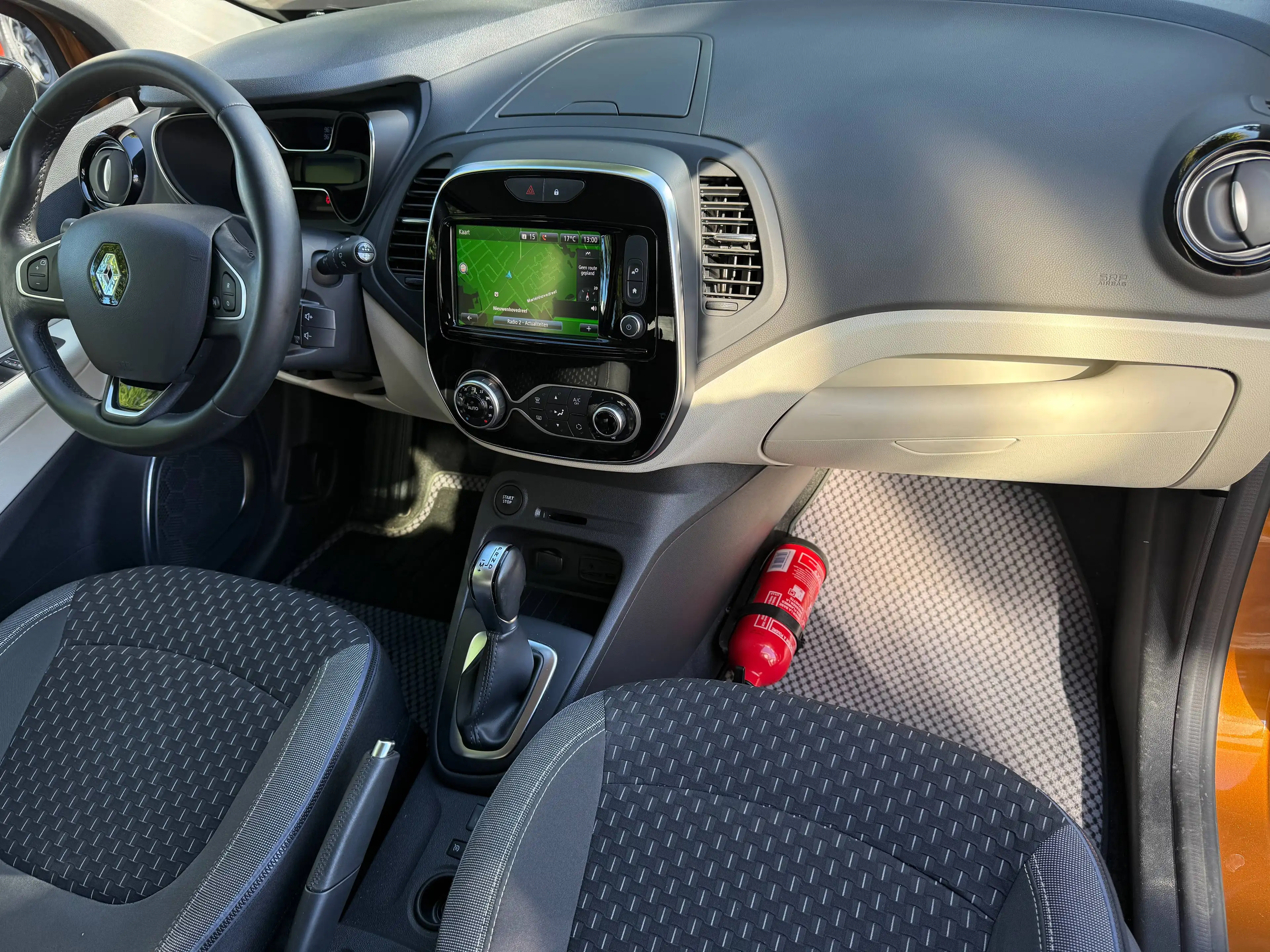 Renault Captur Captur 1.33 TCe Intens EDC GPF (EU6c) — photo 9