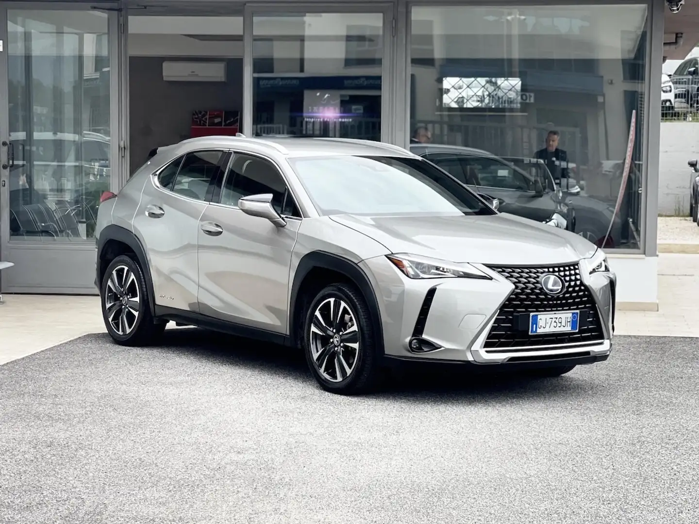 Lexus Sonstige 2.0 Hybrid 152CV E6 Automatica - 2022 Silber - 1