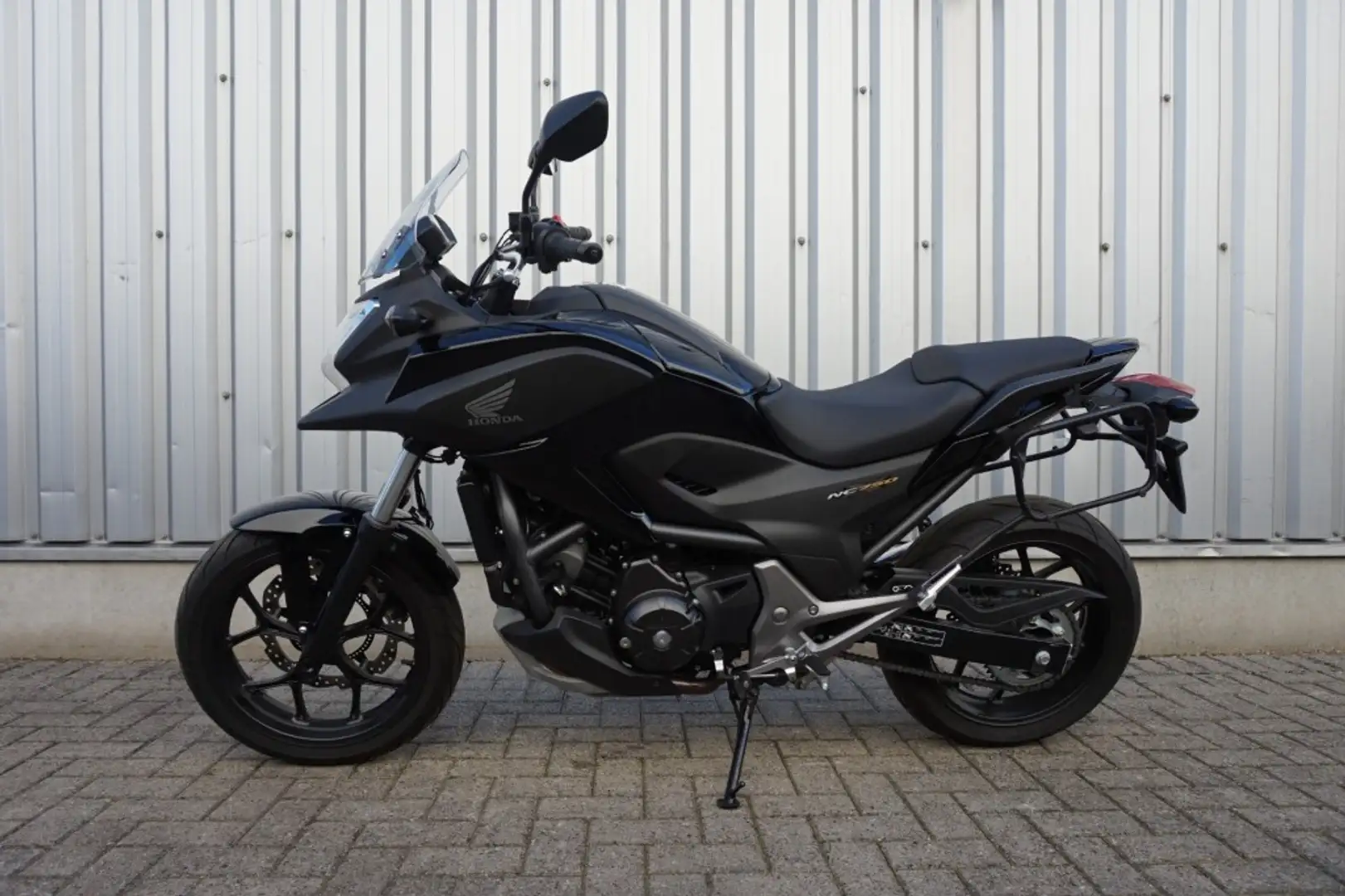 Honda - Zwart - 1