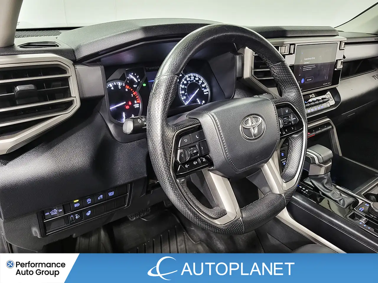 Toyota Tundra снимка Toyota Tundra