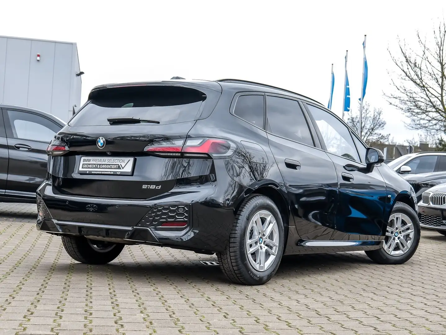 BMW 218 d M Sport Adap.LED AHK Pano H/K HuD DA+ PA+ Zwart - 2