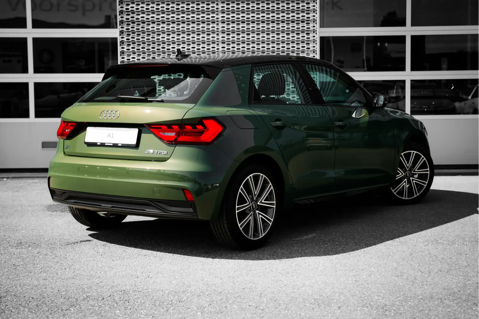Audi A1 Sportback 25 TFSI Advanced edition | Climatronic | Groen - 2