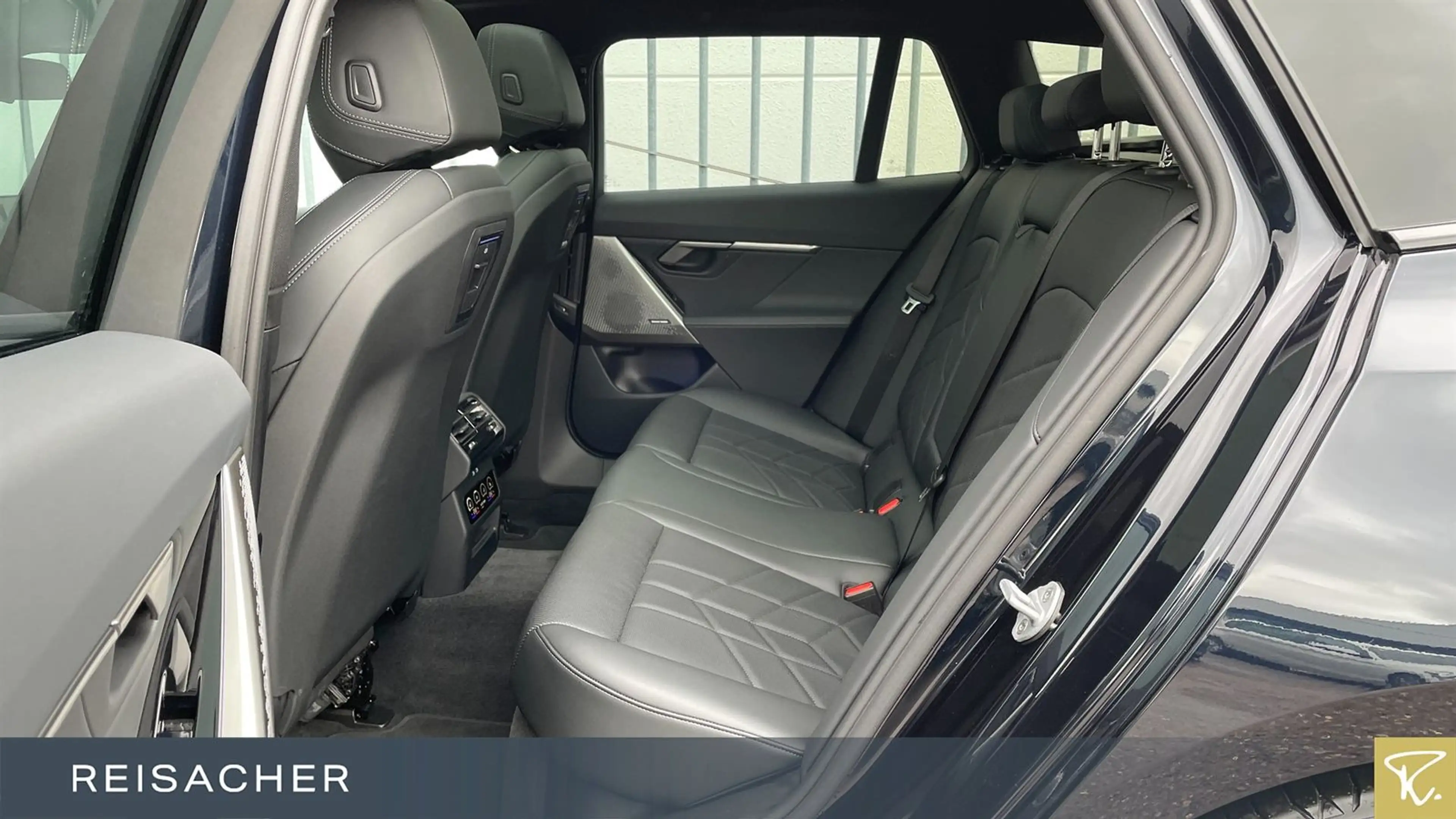 BMW 520 i A Tou M-Sport,M-Sport,Pano,Pano,AHK,AHK,DA+ — photo 8