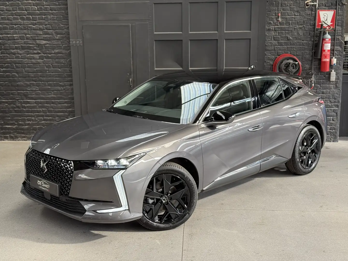 DS Automobiles DS 4 Pallas hybrid #nieuw #direct leverbaar Grigio - 1