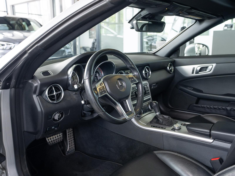 Mercedes-Benz SLK 200 *2.HAND*LEDER*AIRSCARF*PDC* — photo 14