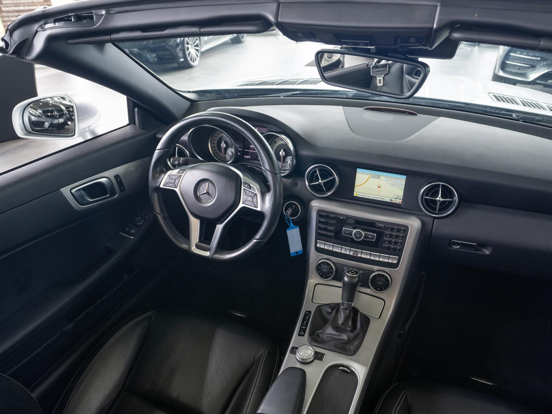 Mercedes-Benz SLK 200 *2.HAND*LEDER*AIRSCARF*PDC* — photo 15