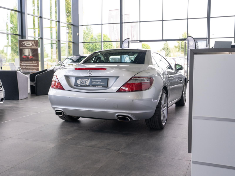 Mercedes-Benz SLK 200 *2.HAND*LEDER*AIRSCARF*PDC* — photo 7