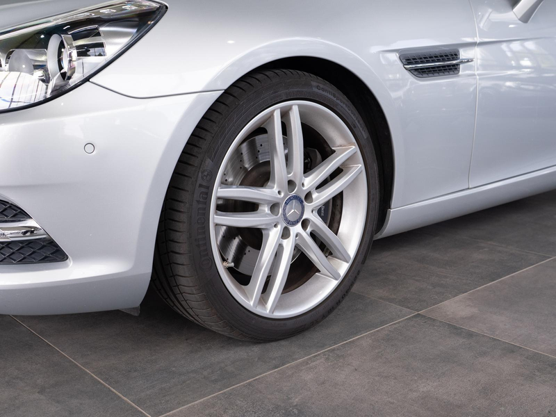 Mercedes-Benz SLK 200 *2.HAND*LEDER*AIRSCARF*PDC* — photo 9