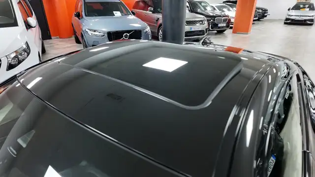 BMW 4 Series view 14