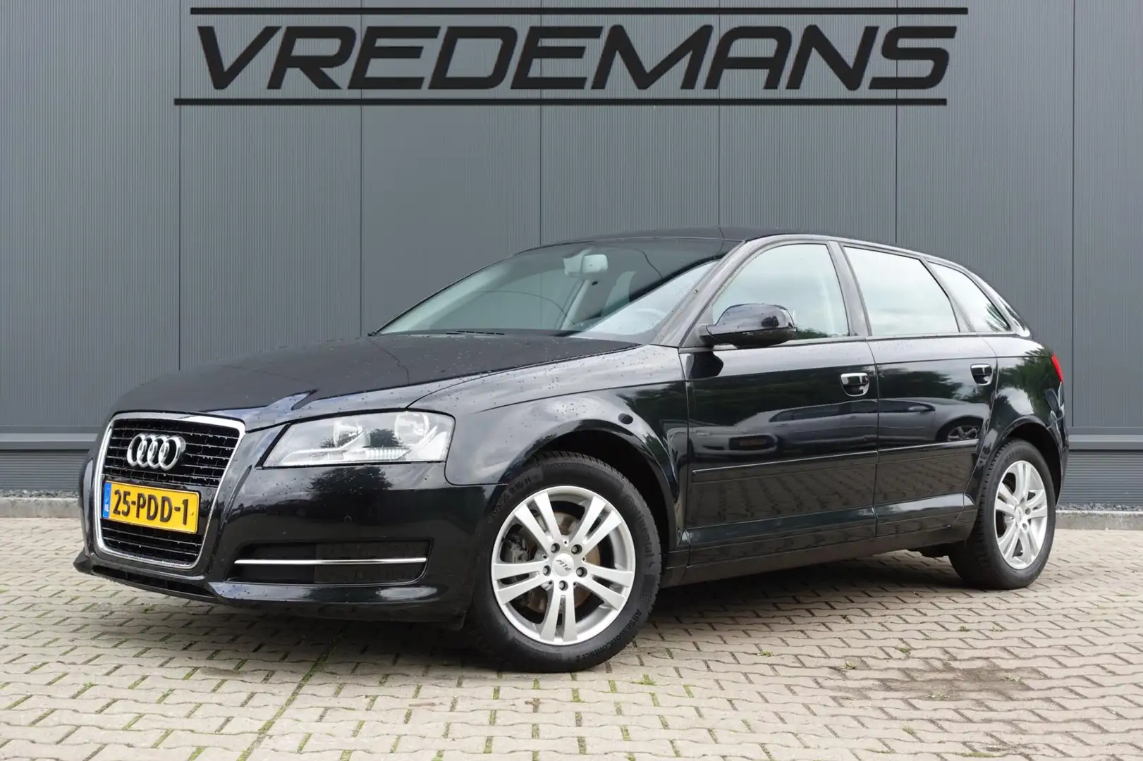 Audi A3 Sportback 1.4 TFSI Attraction Pro Line LEES TEKST Negro - 1