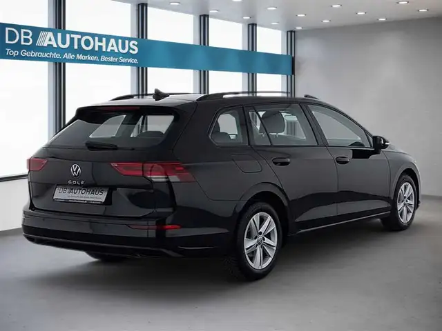 Volkswagen Golf view 4