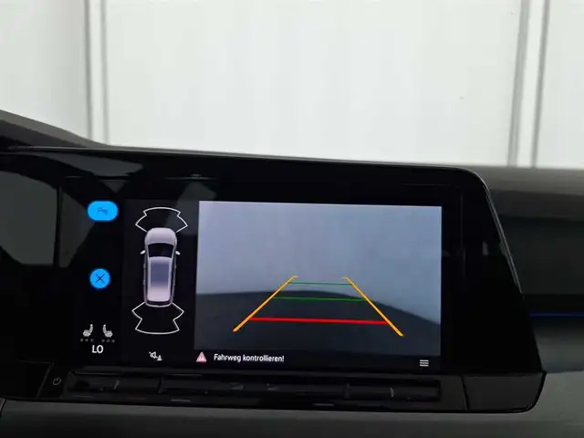 Volkswagen Golf view 12