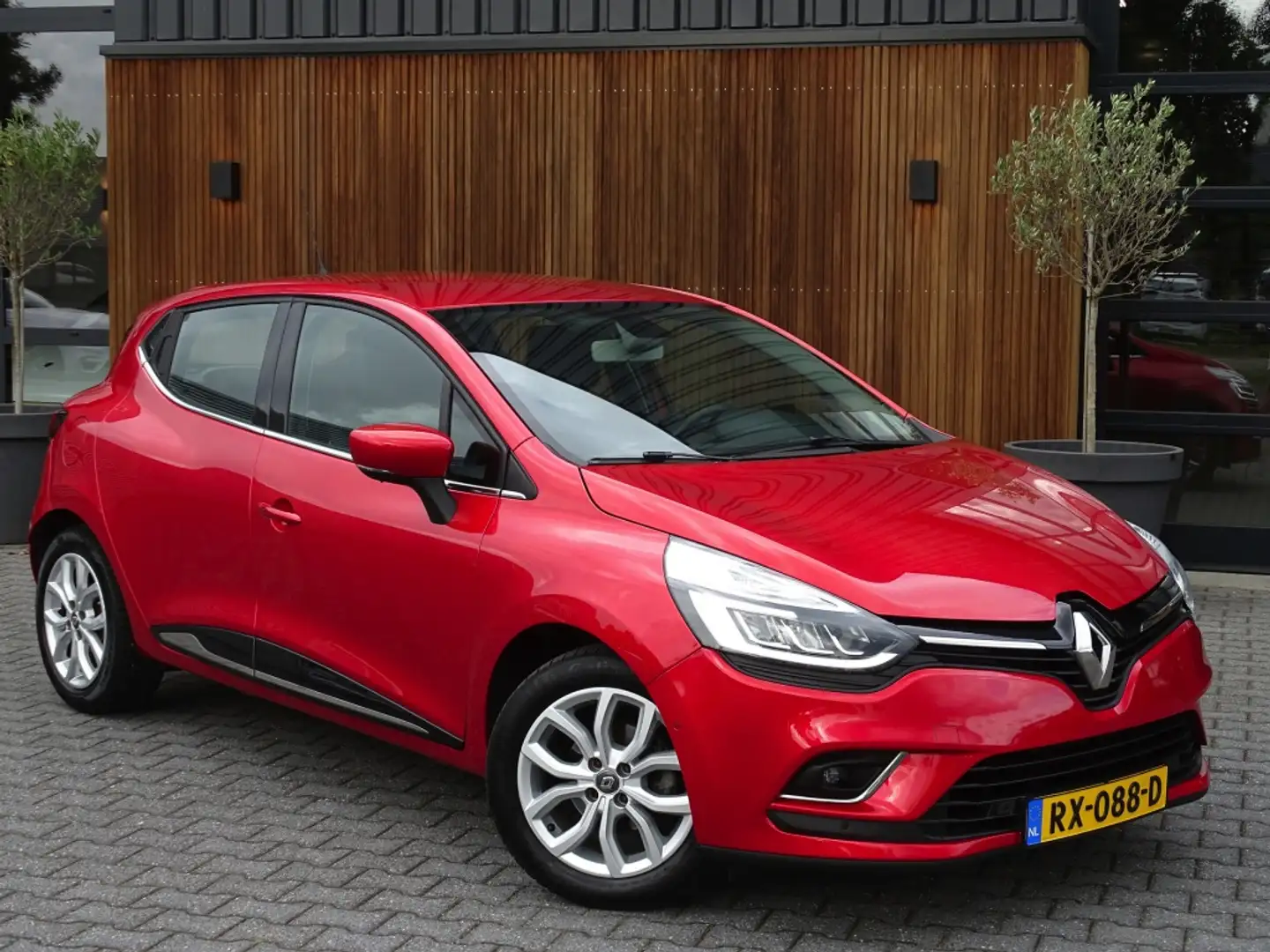 Renault Clio 0.9 TCe 90PK / GT-Line / R-Link / 2018 / LED / *NA Rood - 2