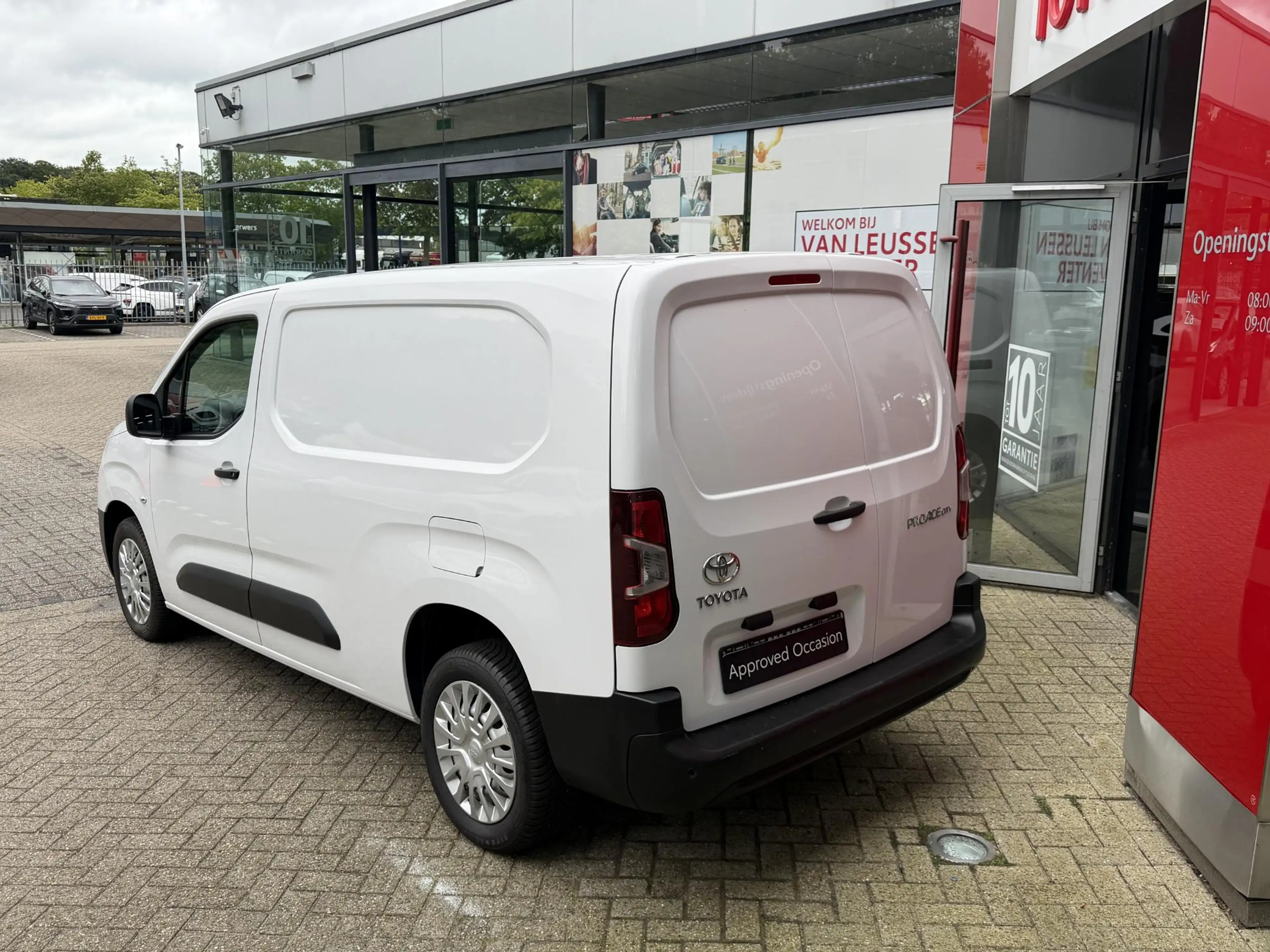 Toyota Proace City 1.5 D-4D COOL L2 3-PERS AIRCO CRUISE BETIMMERD P-S — photo 3