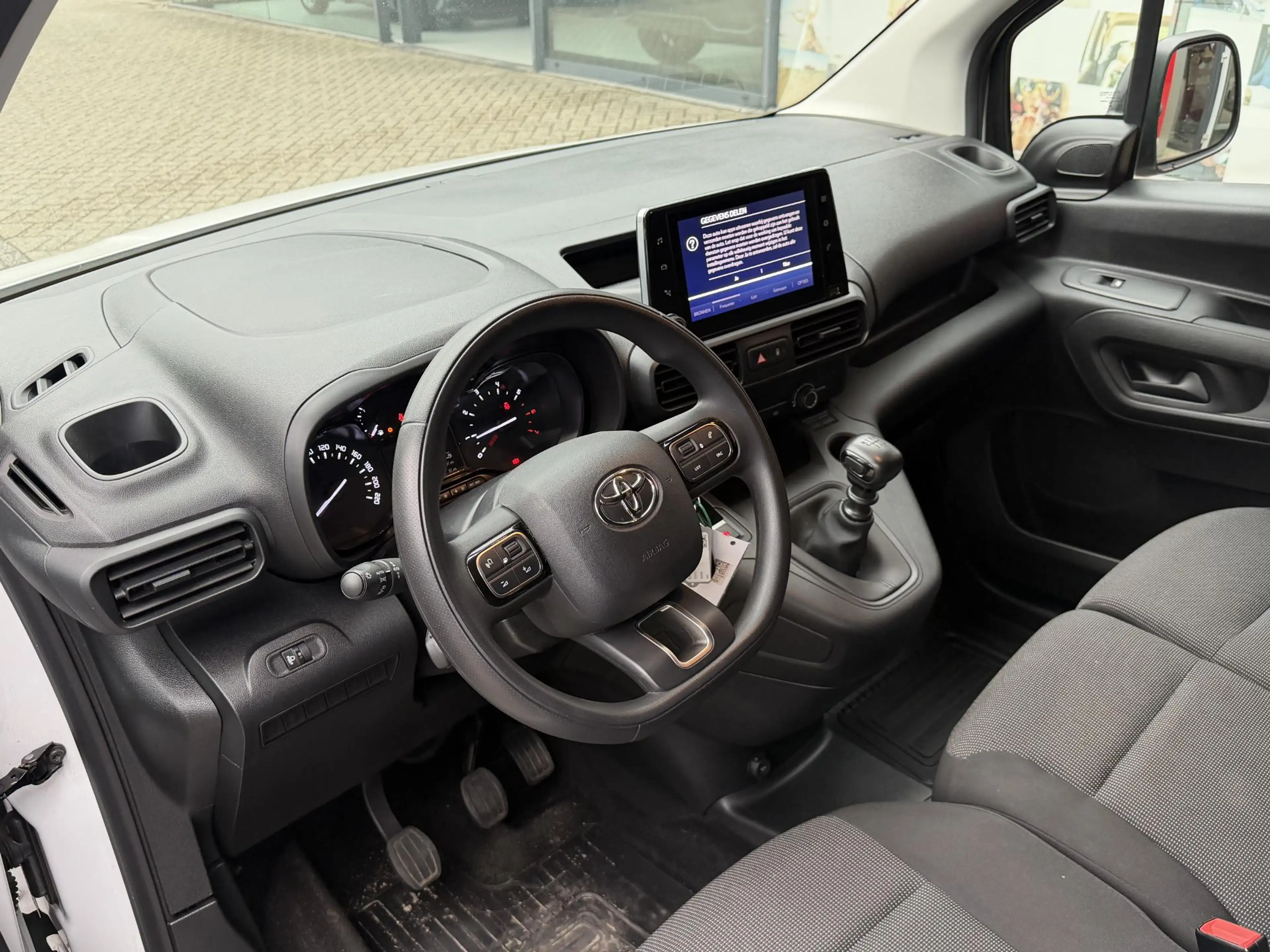 Toyota Proace City 1.5 D-4D COOL L2 3-PERS AIRCO CRUISE BETIMMERD P-S — photo 2