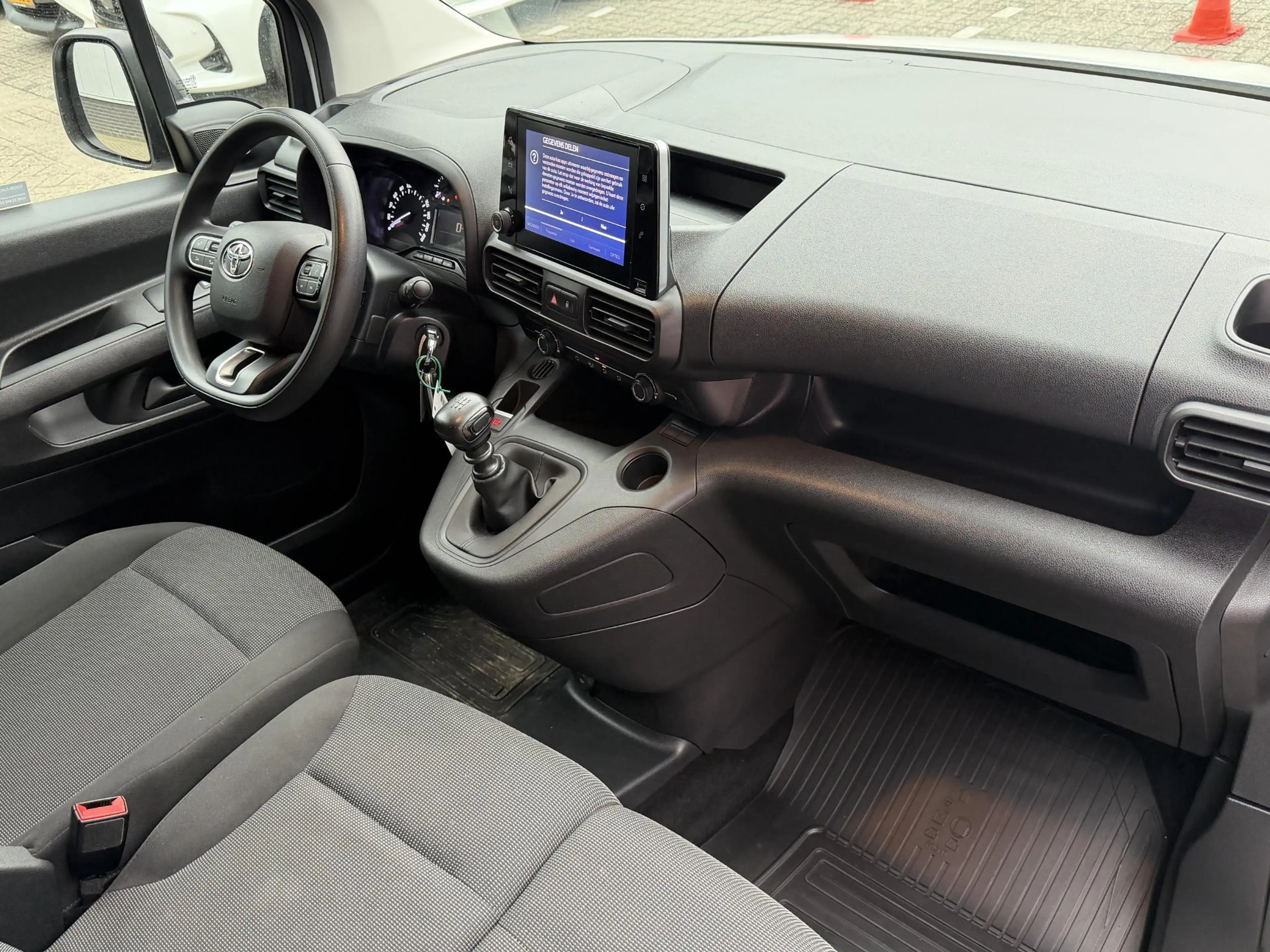 Toyota Proace City 1.5 D-4D COOL L2 3-PERS AIRCO CRUISE BETIMMERD P-S — photo 16