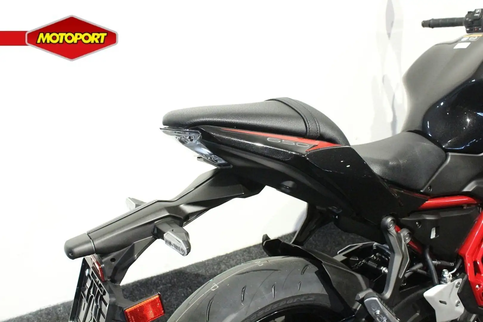 Kawasaki Z 650 ABS Zwart - 2