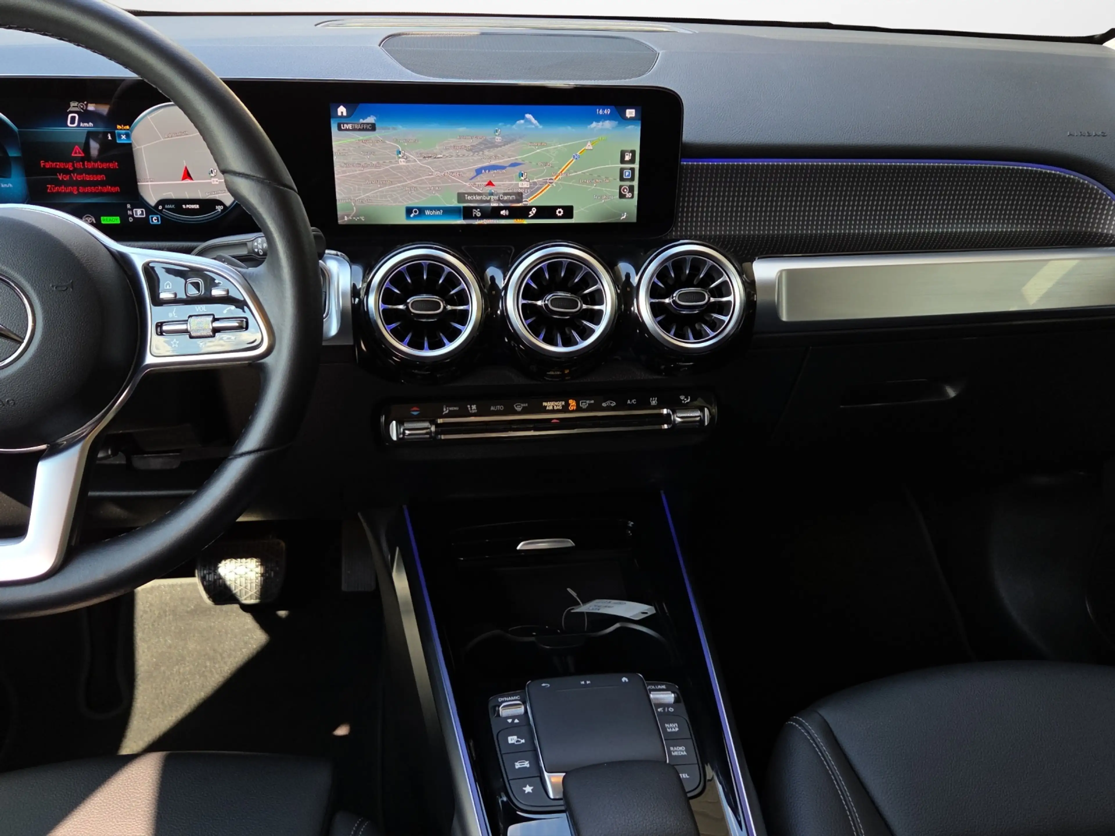 Mercedes-Benz EQB 250 Progressive — photo 10