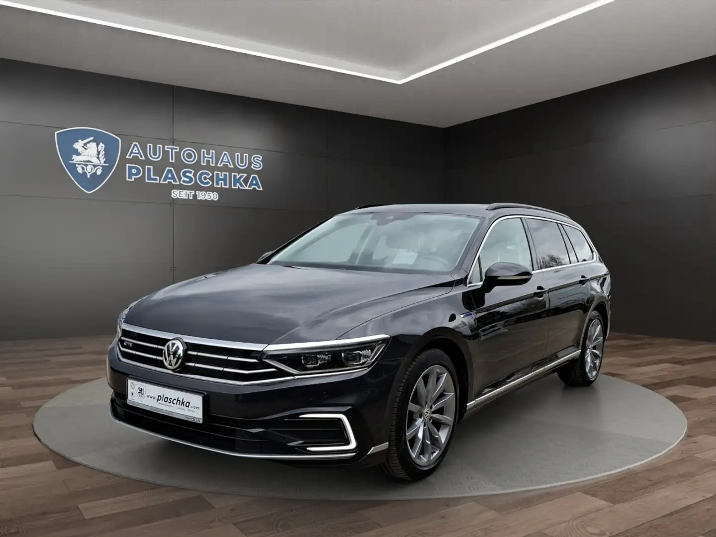 Volkswagen Passat Variant 1.4 TSI DSG GTE AHK+STANDHZ+PANORAMA Klima Navi Grau - 1