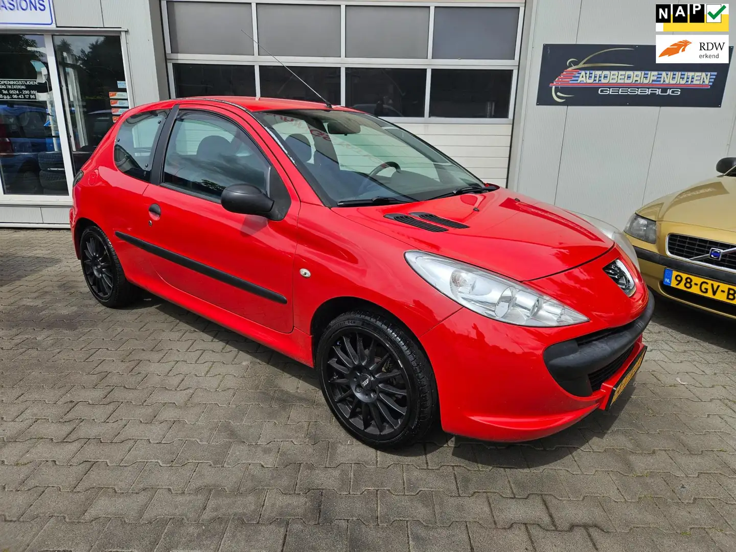 Peugeot 206 + 1.1 XR Rouge - 1