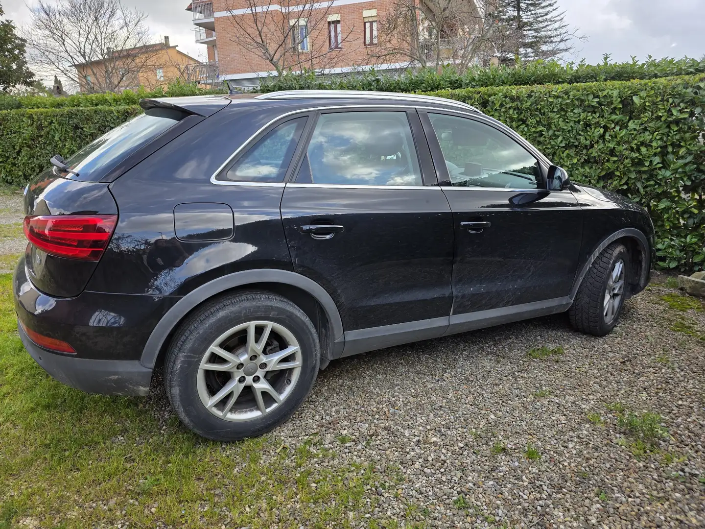 Audi Q3 2.0 tdi 140cv - 1
