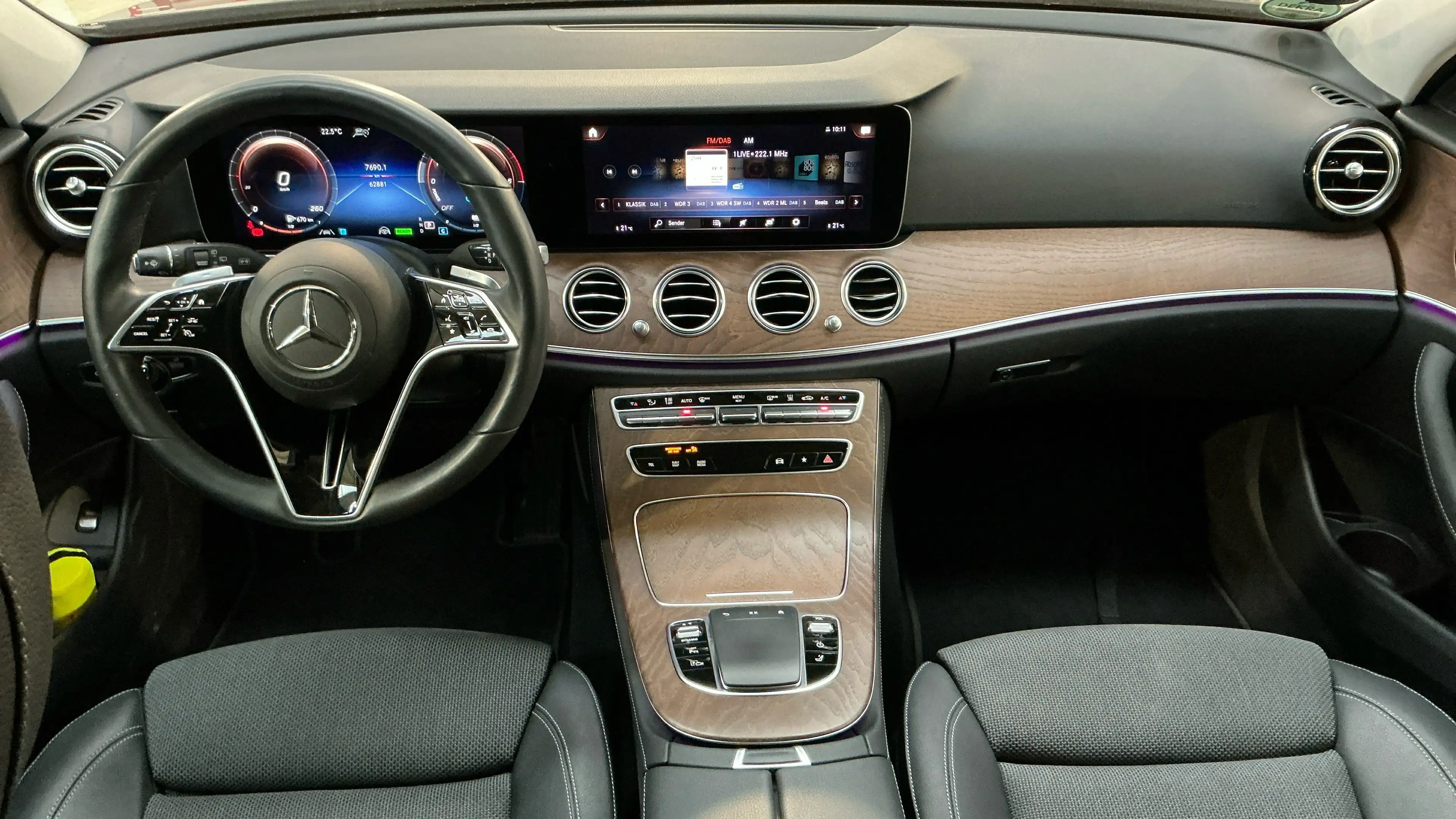 Mercedes-Benz E 300 E 300 NAVI KLIMAAUT LED RADIO TEMPO MFL SHZ VC PDC KAMERA ACC — photo 7