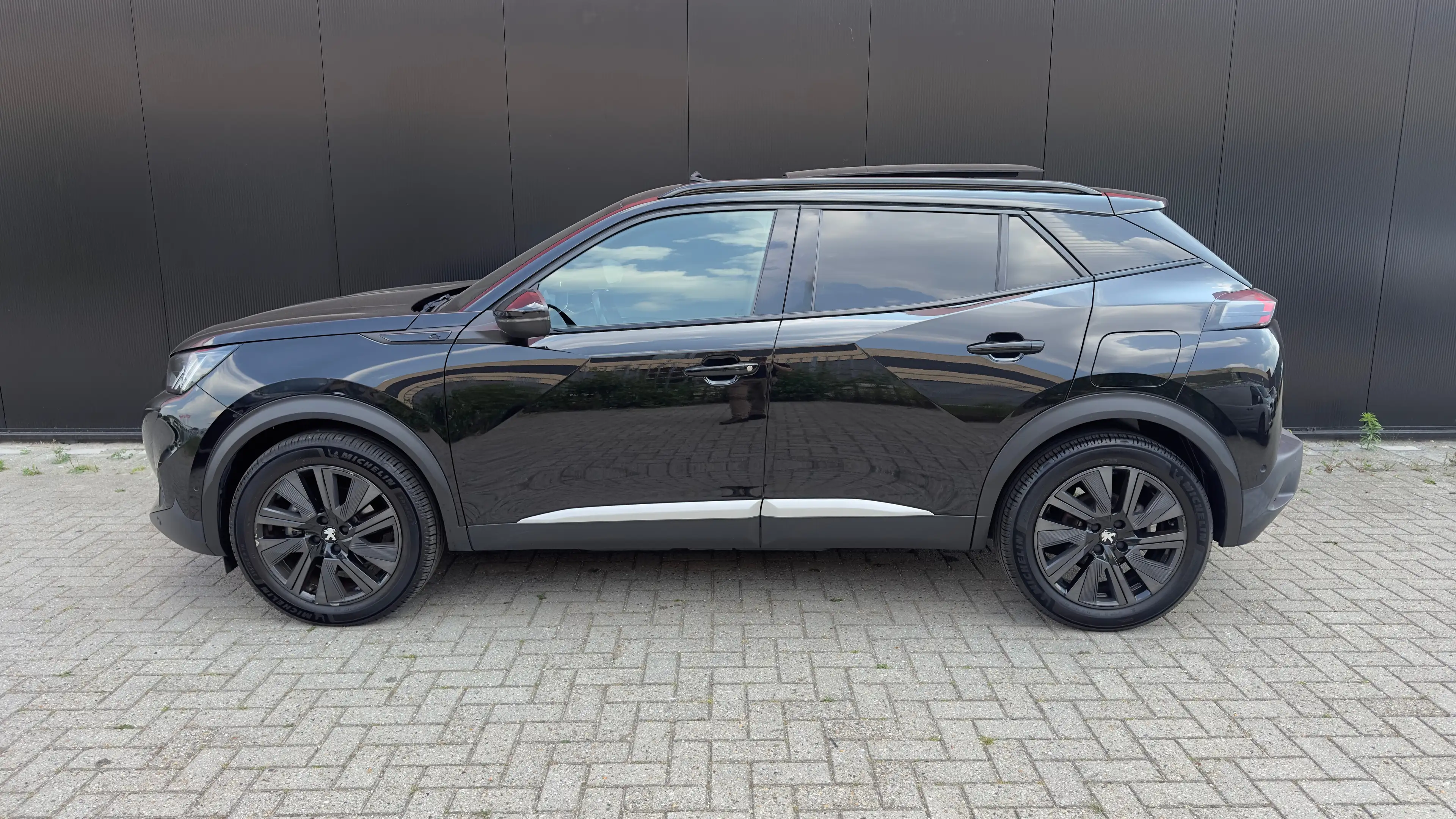 Peugeot e-2008 EV GT Pack 50 kWh | Panorama Dak | Stoelverwarming — photo 10