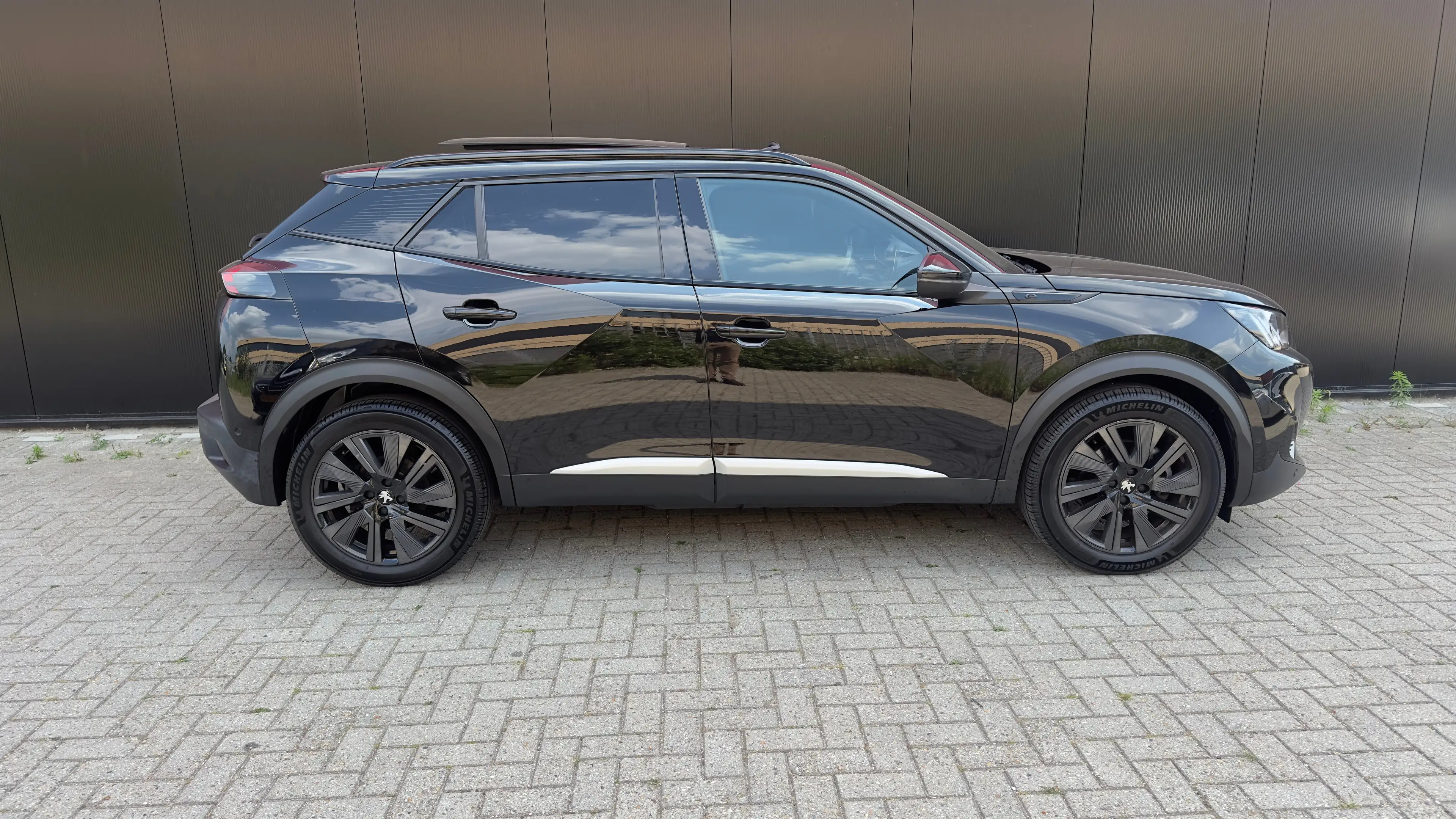 Peugeot e-2008 EV GT Pack 50 kWh | Panorama Dak | Stoelverwarming — photo 11