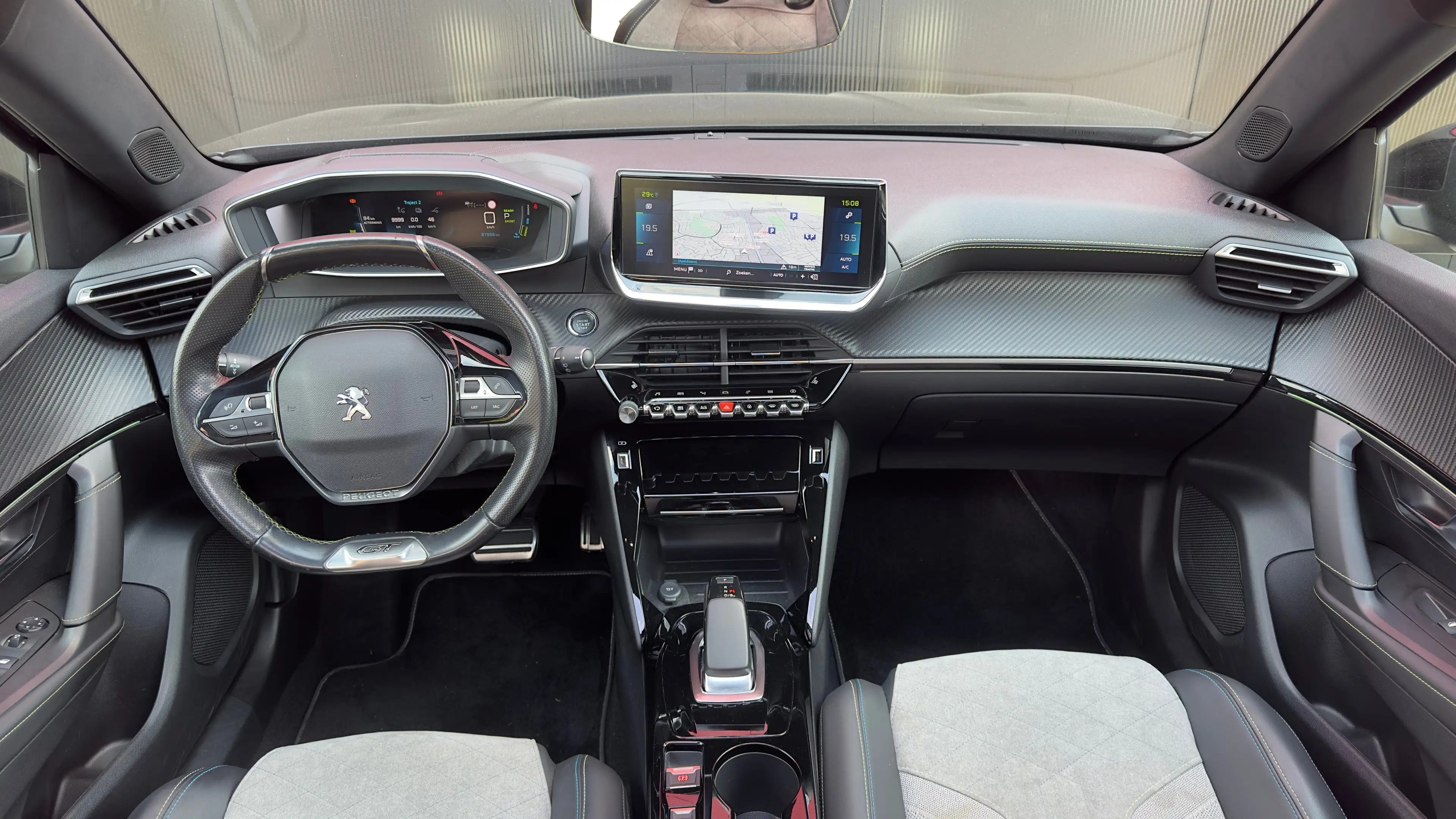 Peugeot e-2008 EV GT Pack 50 kWh | Panorama Dak | Stoelverwarming — photo 2