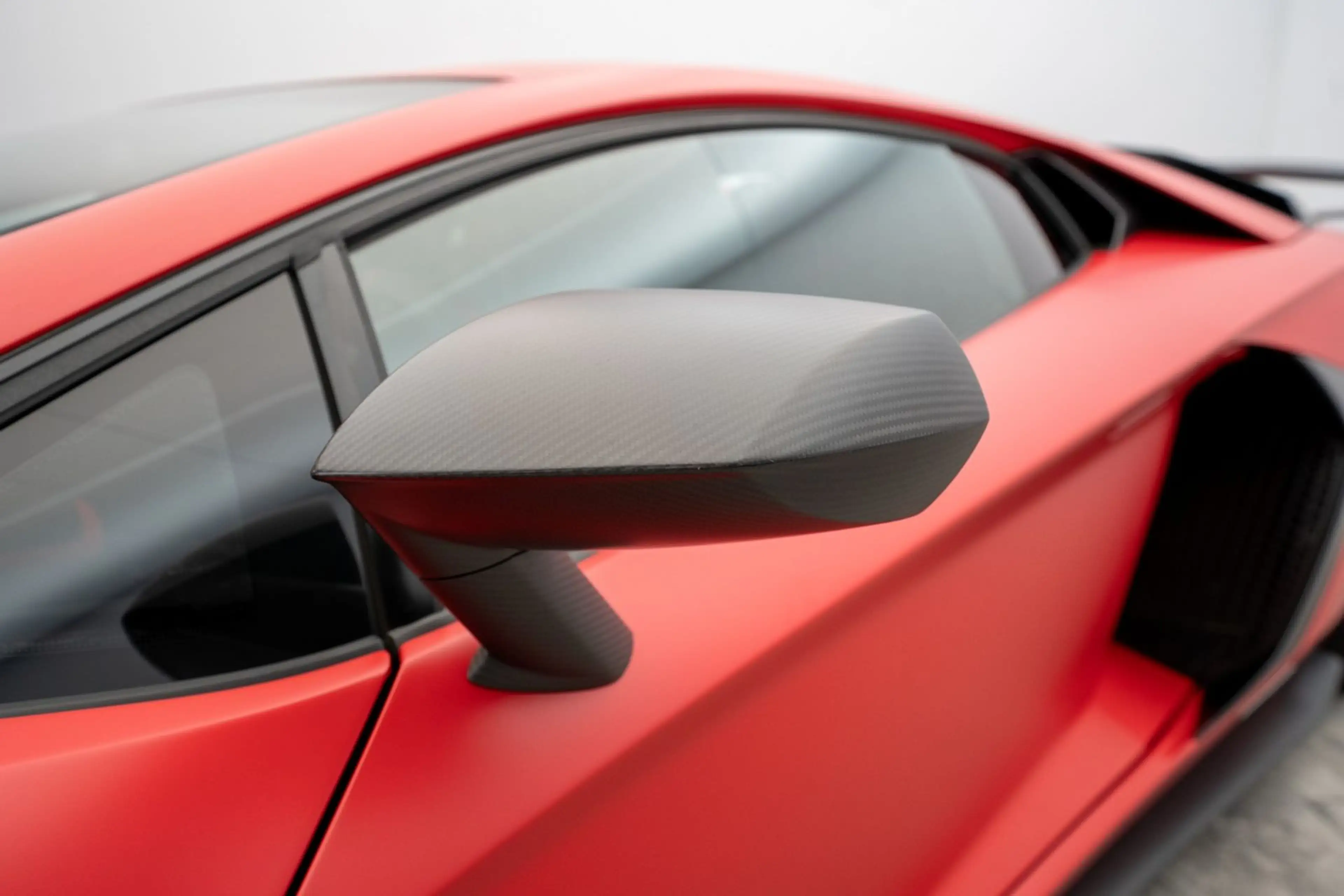 Lamborghini Aventador SVJ Rosso Mimir matt°Liftsystem°Carbon — photo 13