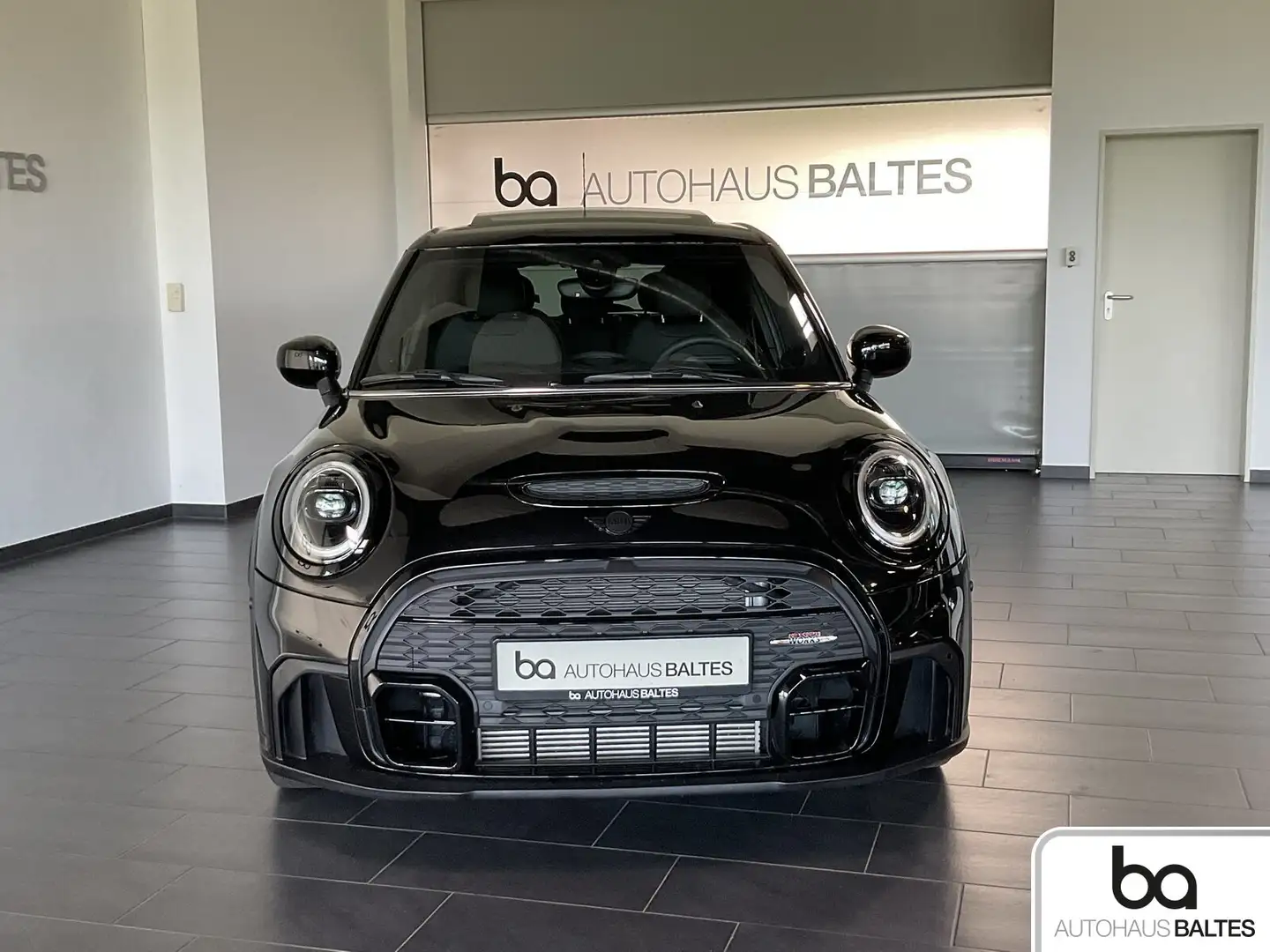 MINI Cooper S Cooper S JCW Trim 5 trg/Pano/Park/HuD/Navi/Smart Schwarz - 2