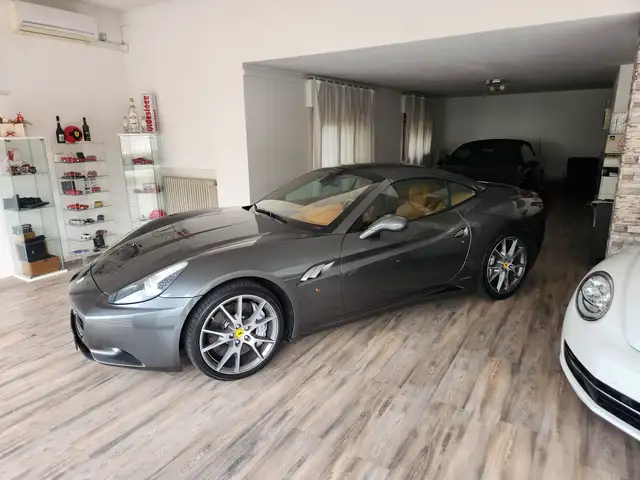 Ferrari California 4.3 dct