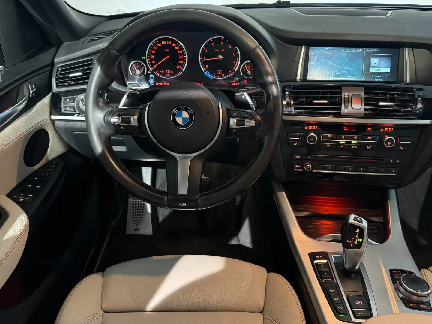 BMW X4 XDrive20i High Executive xLine M-Sport Edition /BT Zwart - 2