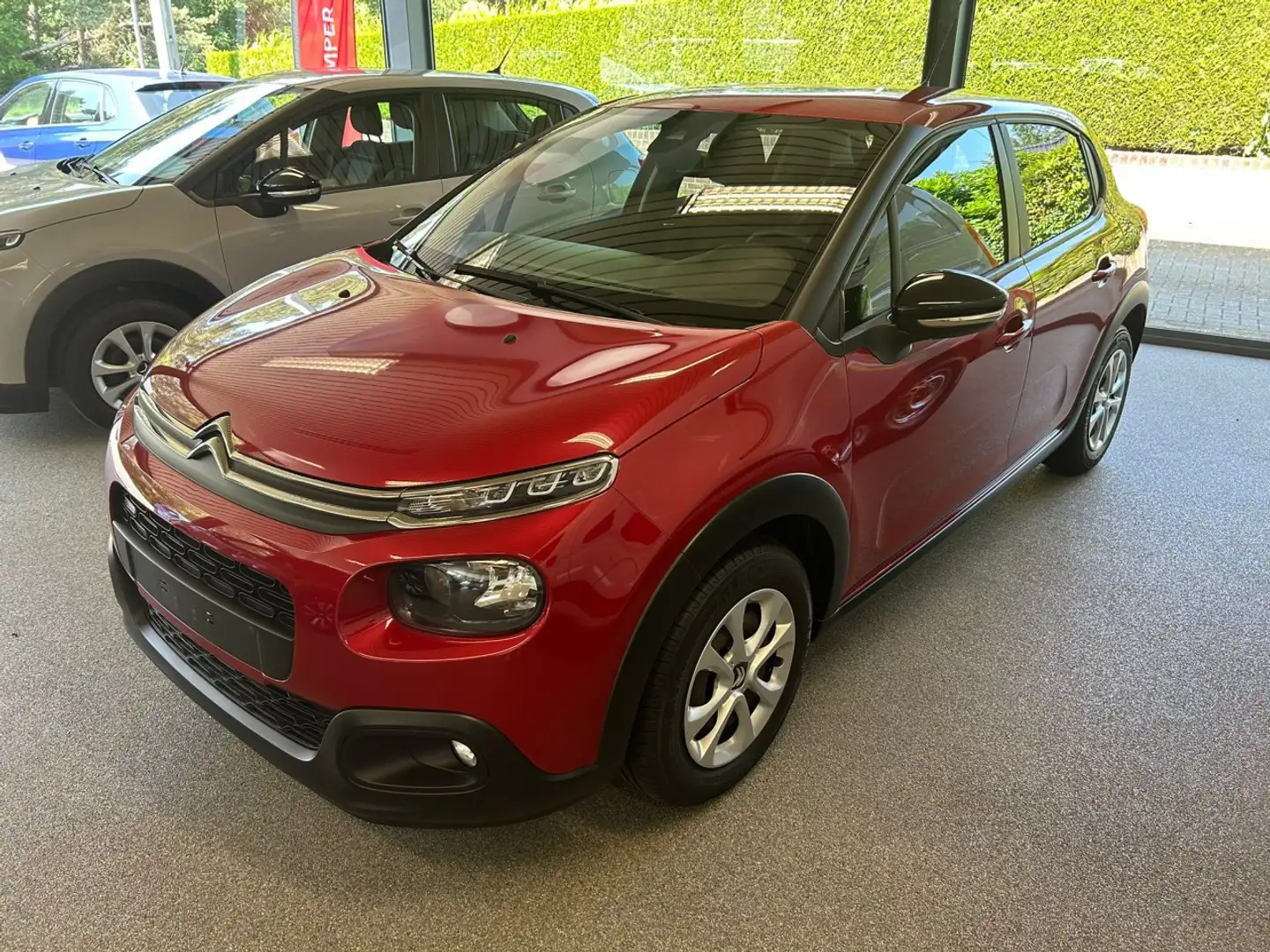 Citroen C3 1.2 Puretech 83PK Feel Rouge - 2