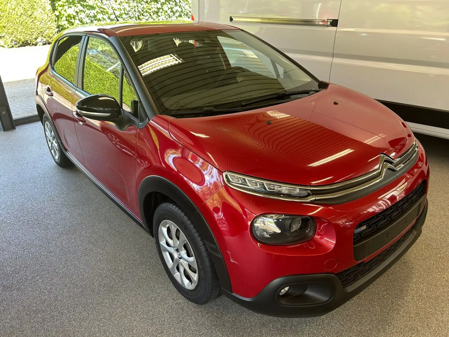 Citroen C3 1.2 Puretech 83PK Feel Rouge - 1