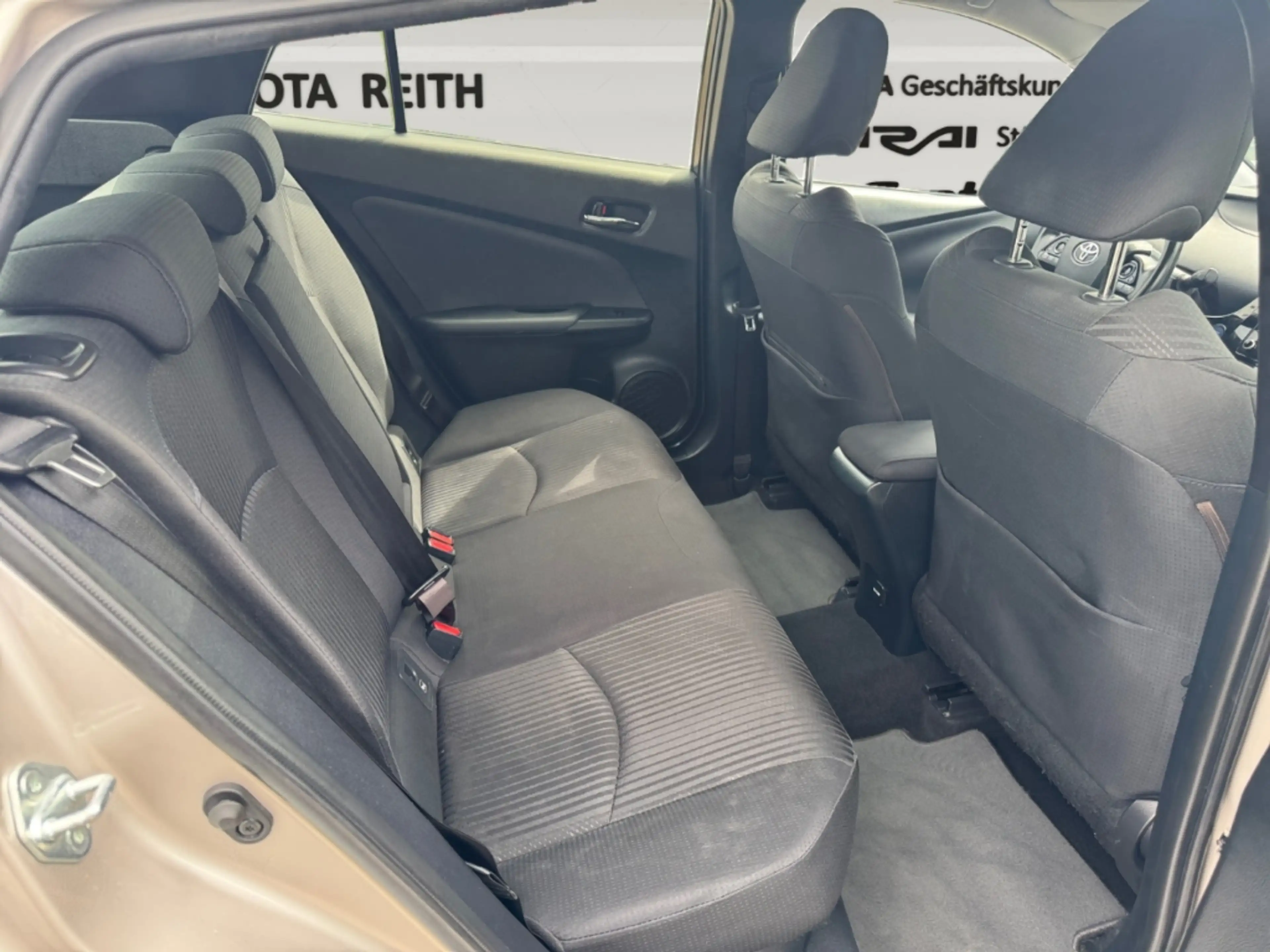 Toyota Prius Comfort HUD LED Mehrzonenklima DAB SHZ Keyless Ent — photo 13